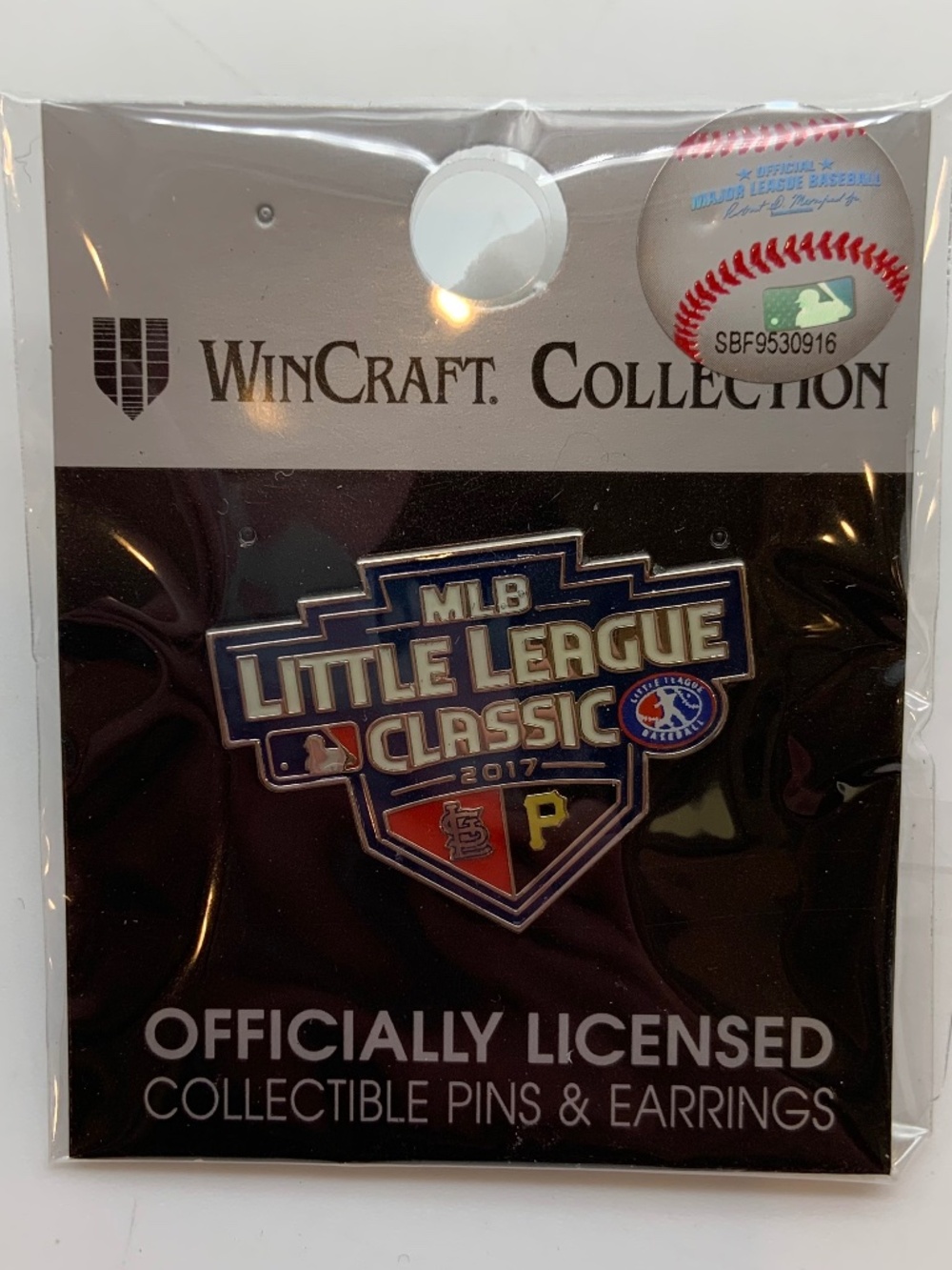Wincraft MLB Little League Classic 2017 Cardinals Pirates Collectible Pin SEALED